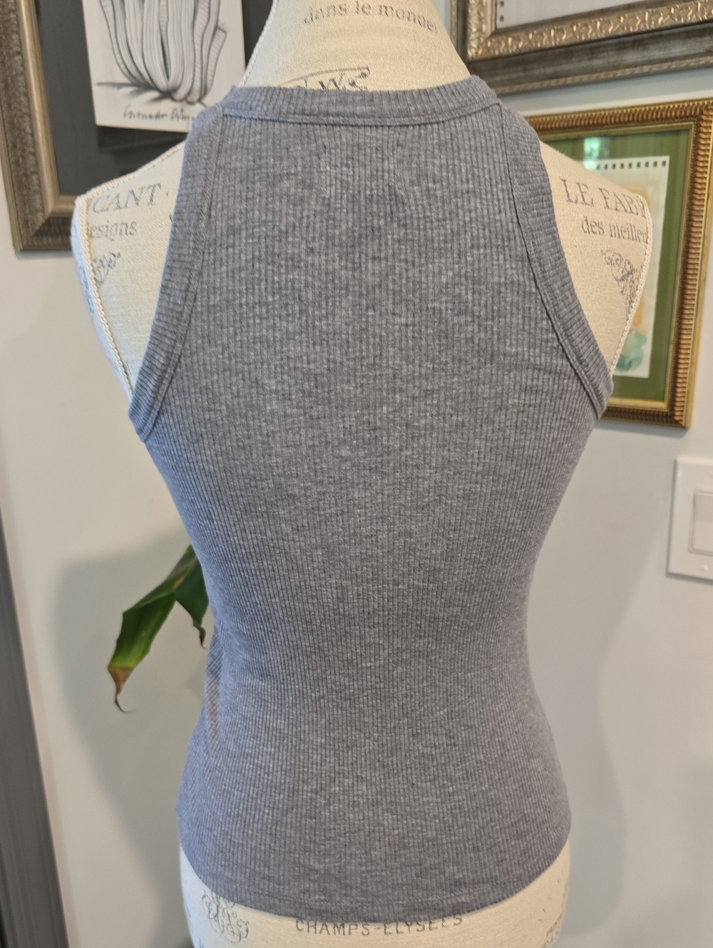 WSLY Gray Ribbed Halter Tank Top - Picture 4 of 6